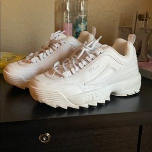 Women’s Filas Size 7.5